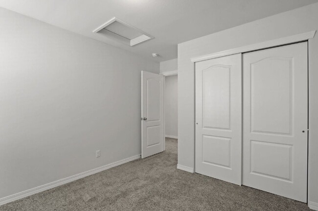 Building Photo - 4-Bed, 3.5-Bath Home in 79928