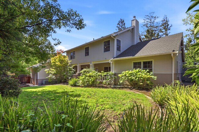 Building Photo - Gorgeous 5-Bedroom Los Gatos Home