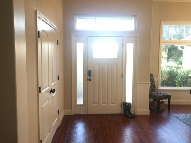 Building Photo - Beautiful Home In Cinnamon Hills