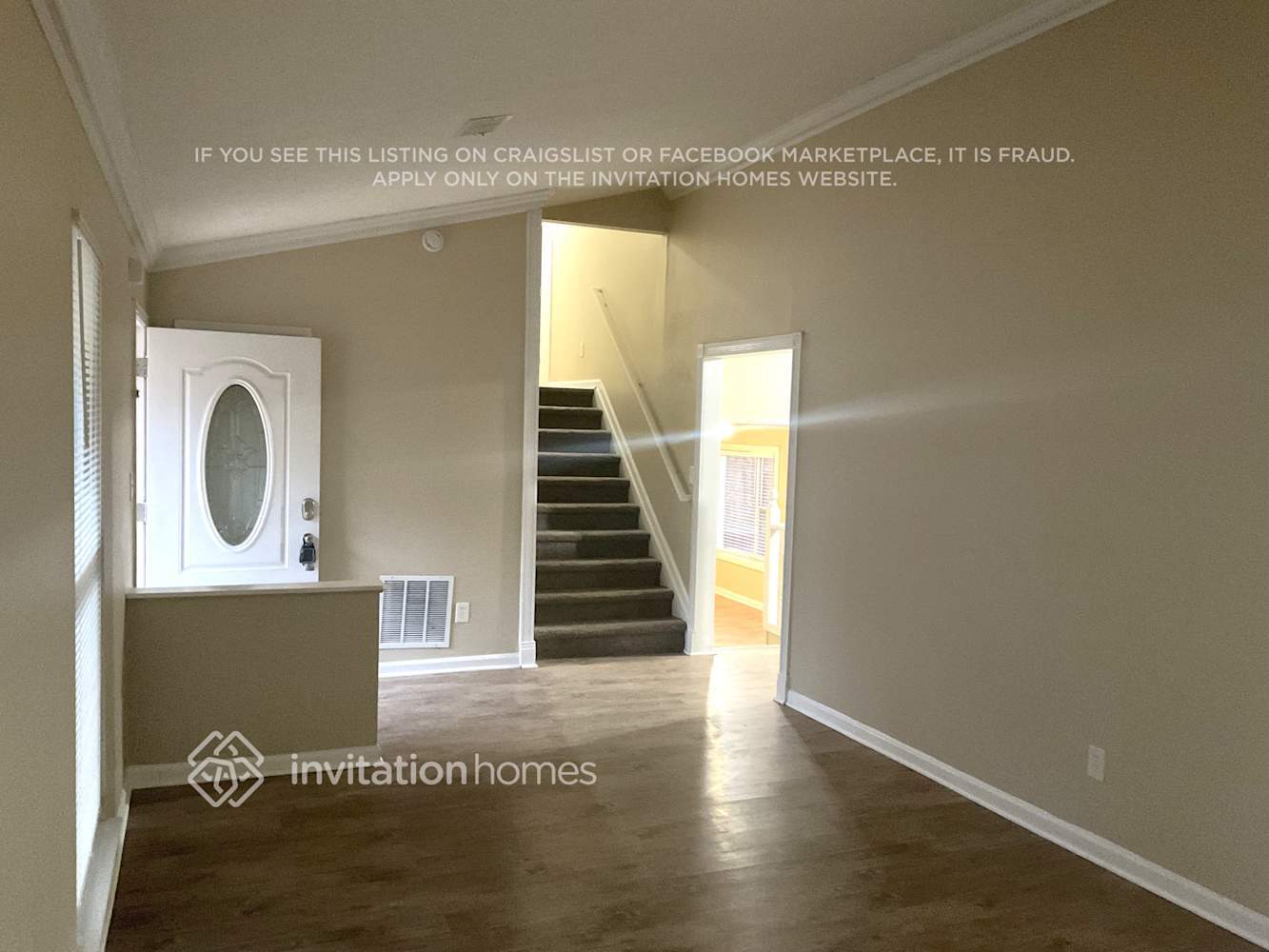 Building Photo - 155 Barrington Dr E