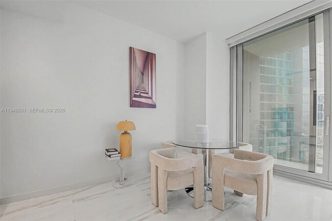 Building Photo - 300 Biscayne Blvd Way