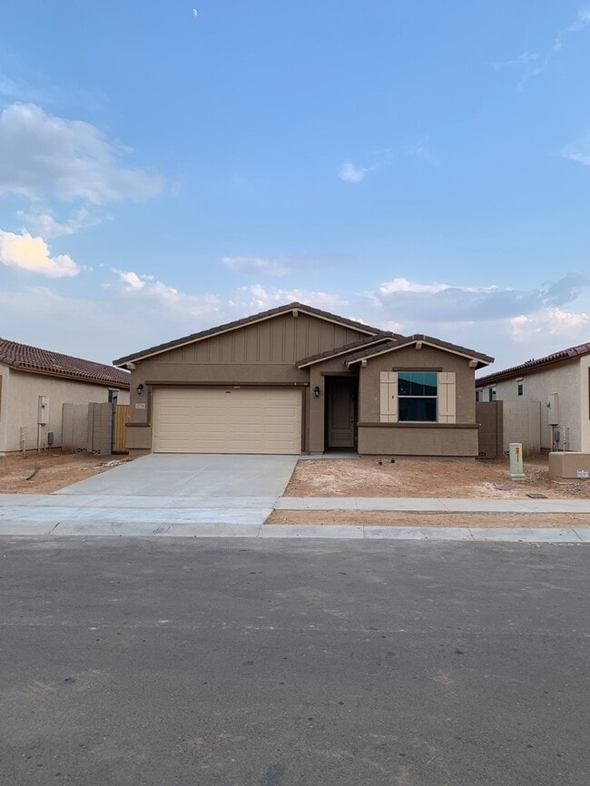 Primary Photo - New Home at North Copper Canyon! Built in ...