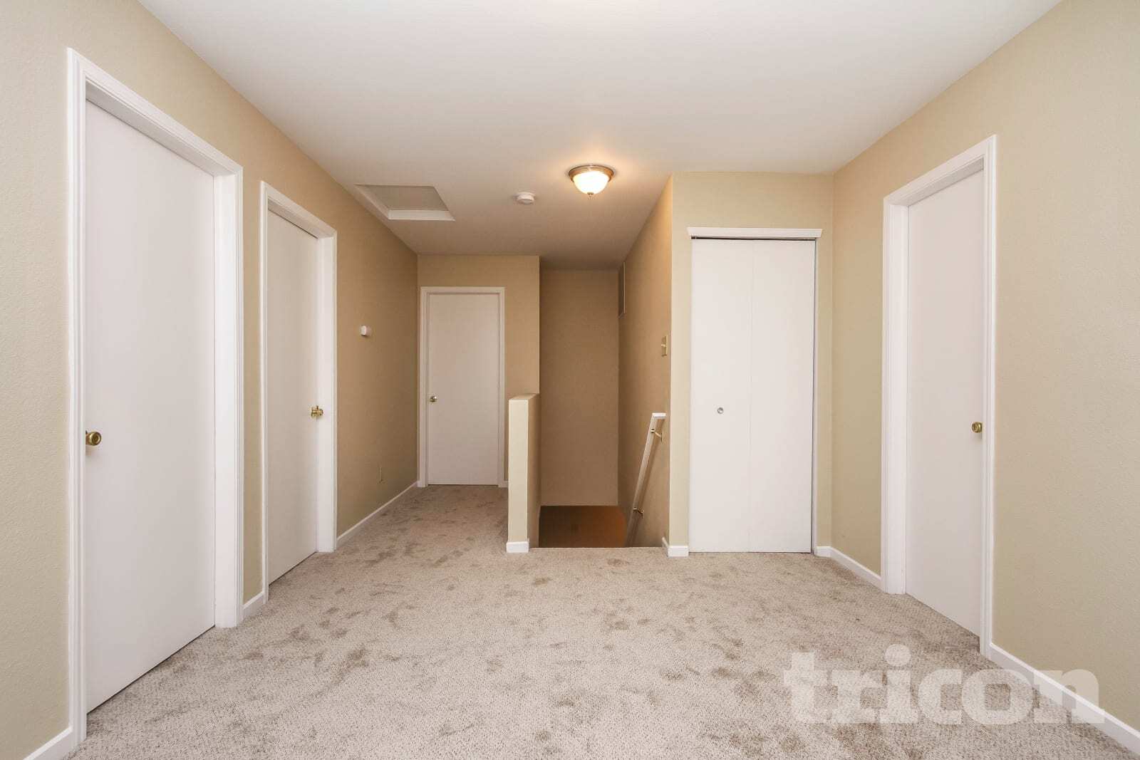 Building Photo - 1164 N Aberdeen Dr