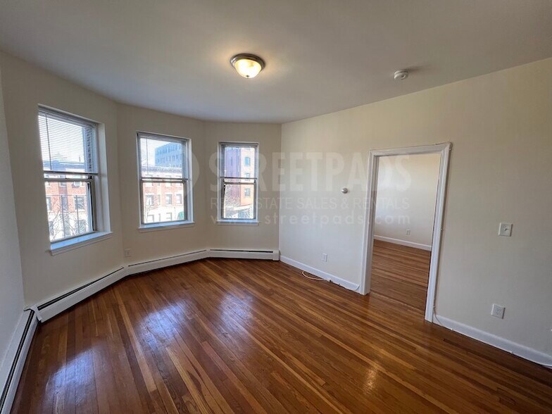 Building Photo - 60 Brighton Ave