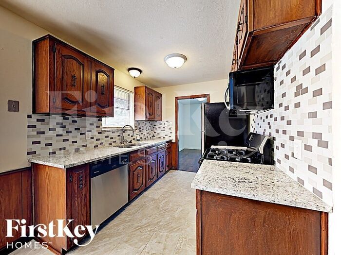 Building Photo - 114 Bailey Dr
