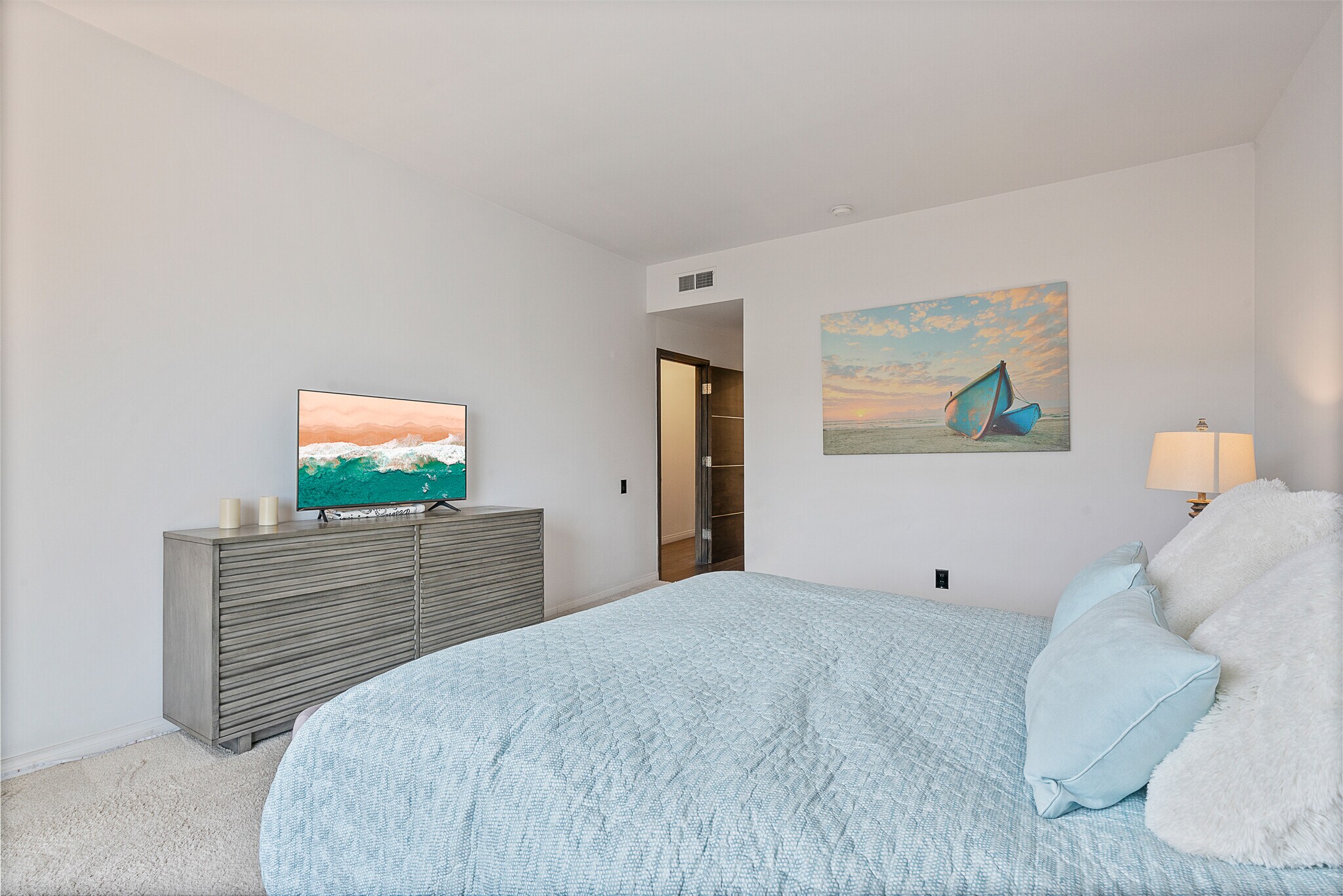 Building Photo - 2175 S Beverly Glen Blvd