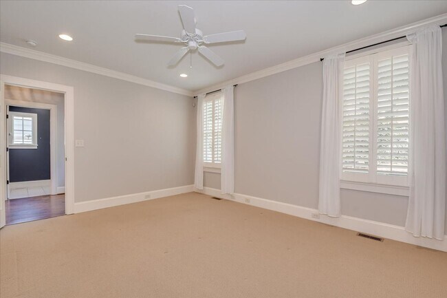 Building Photo - 106 Hornsby Ln