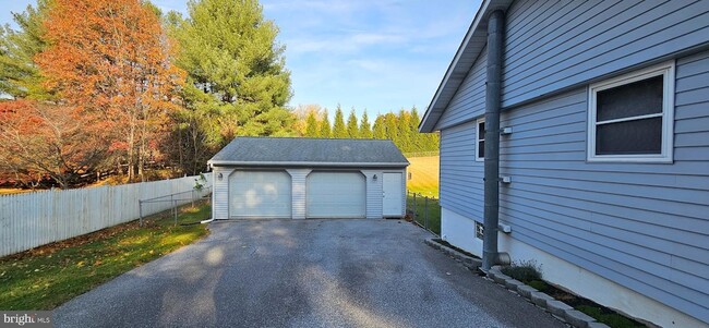 Building Photo - 3044 Old Gamber Rd