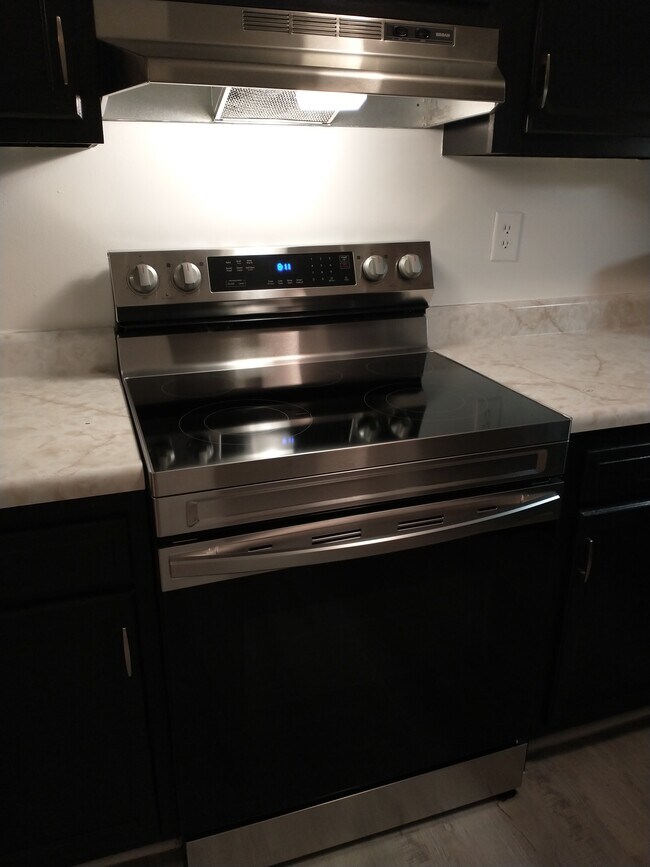 Building Photo - 1288 S Ox Rd