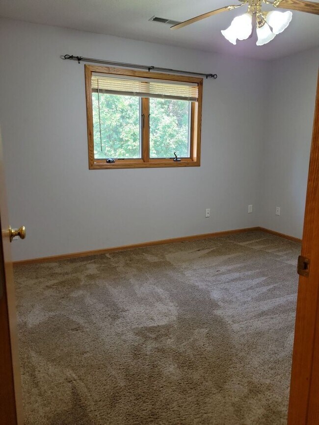 Building Photo - 2209 Cattail Way