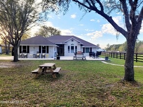 Building Photo - 906 County Rd 217