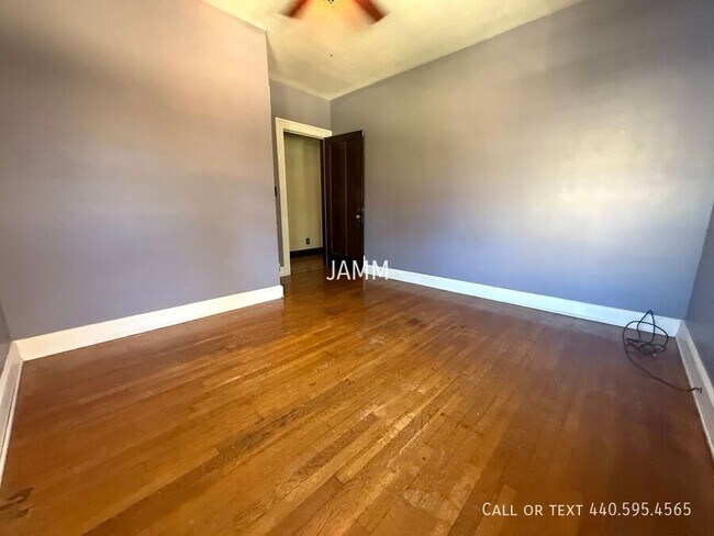 Building Photo - 9614 Clifton Blvd