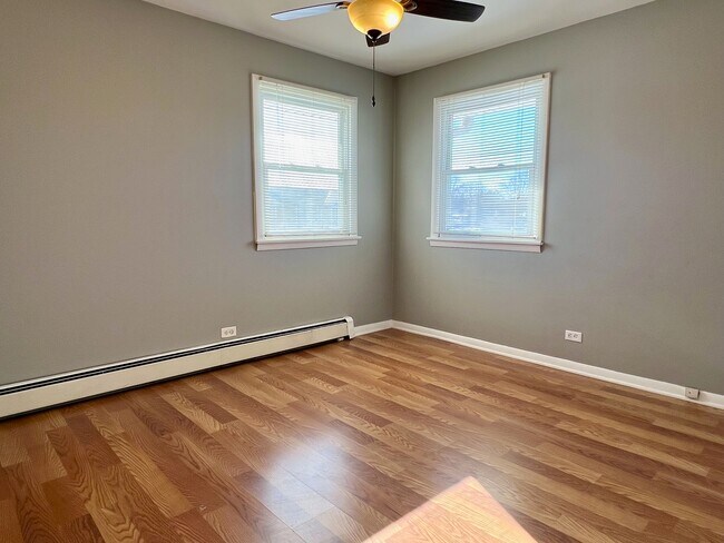 Building Photo - 637 Pasadena Ave