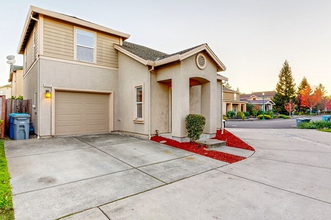 Building Photo - PURE Property Management - Adorable two-st...