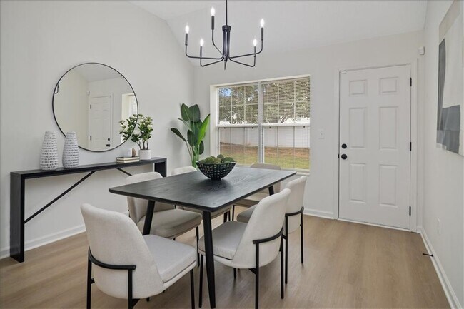 Building Photo - 4033 Ravenwood Ct