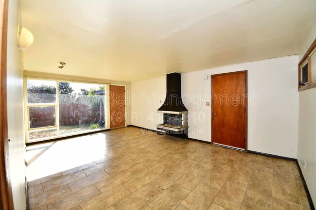 Building Photo - 5306 E 26th St