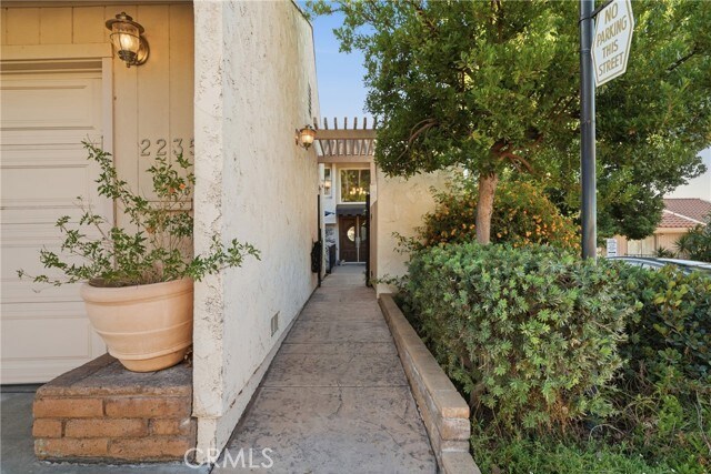 Building Photo - 2235 El Capitan Dr