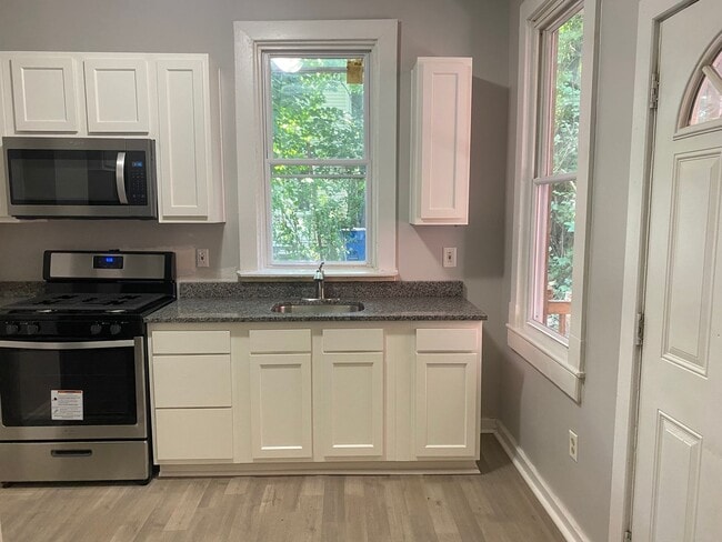 Building Photo - 13th Ave