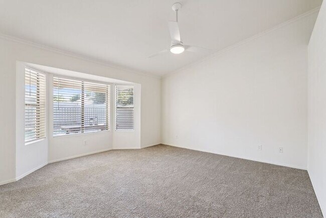Building Photo - 923 N 59th St