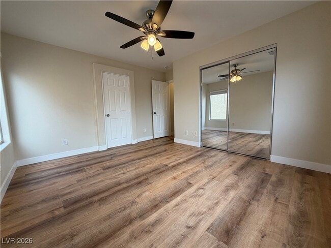 Building Photo - 10977 African Sunset St