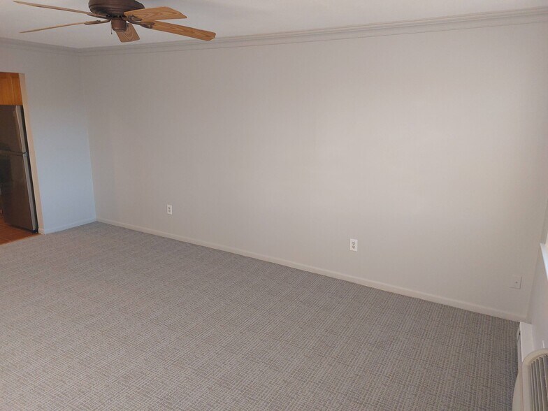 Building Photo - 181 Melba St