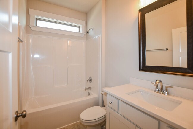 Building Photo - 148 Rosemary Ayers Dr