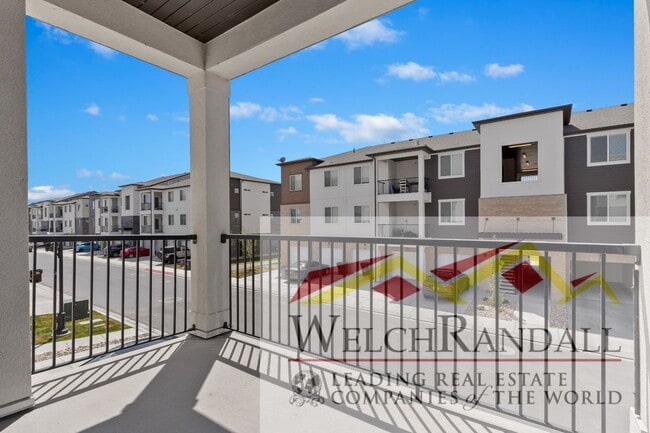 Building Photo - Stylish Vineyard Condo – 3 Beds, 2 Baths, ...