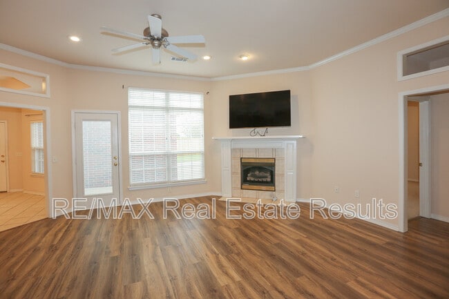 Building Photo - 6454 Norman Ave