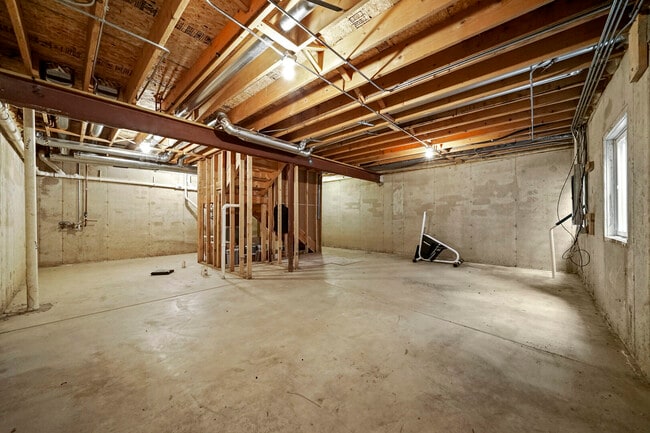 Building Photo - 10 Carrington Cir