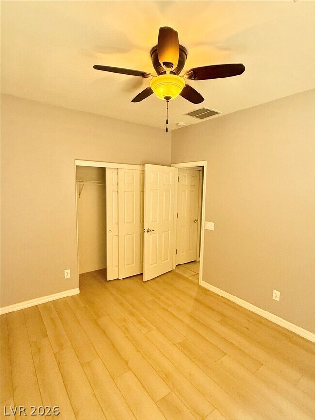 Building Photo - 3989 Spanish Barb St