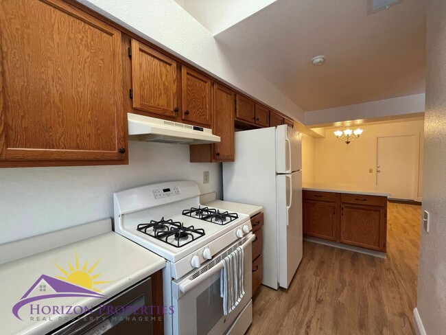 Building Photo - Spacious Two-story 2 Bed 2 Bath 1,564 Sq. ...