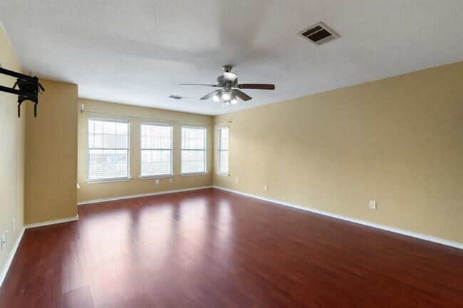 Building Photo - 1117 Del Roy Dr