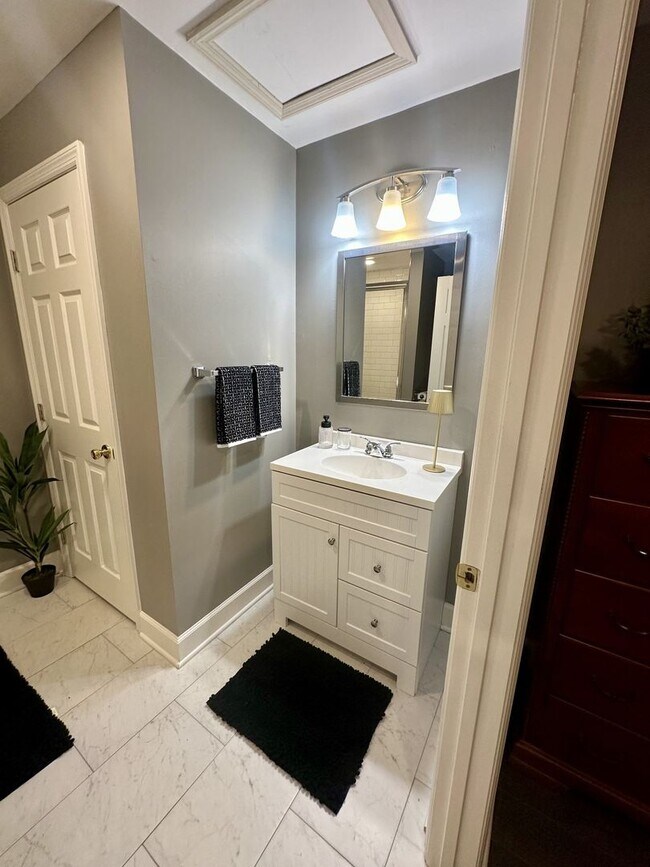 Building Photo - 6317 Wildwood Valley Dr