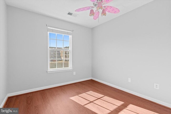 Building Photo - 4382 Daisy Reid Ave