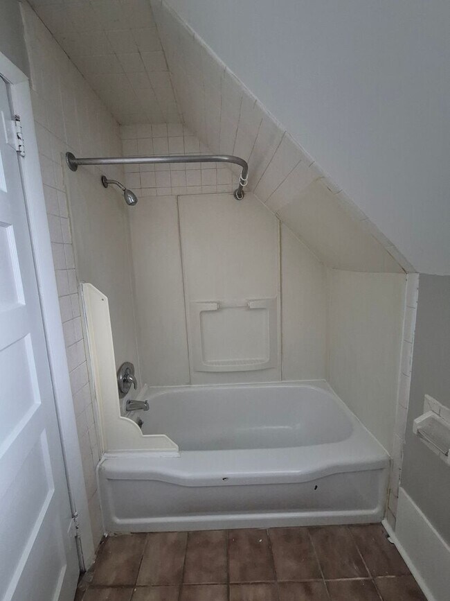 Building Photo - 512 S Washington St