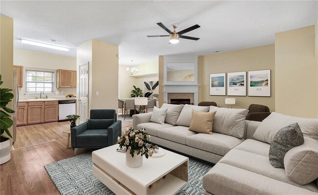 Building Photo - 1102 Pleasant Oaks Ct