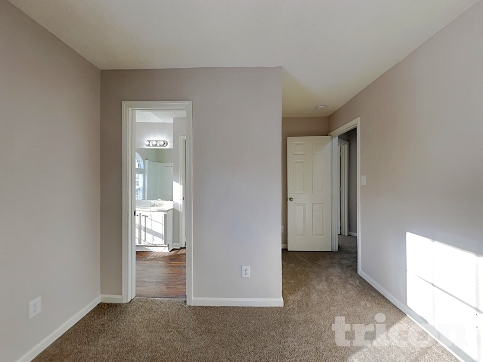 Building Photo - 1606 Oak Knoll Ln