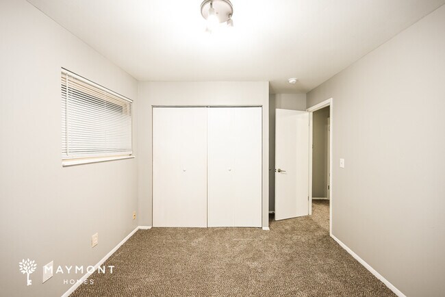 Building Photo - Charming 3-Bedroom Home
