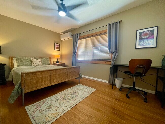 Building Photo - 6186 Chia Ave