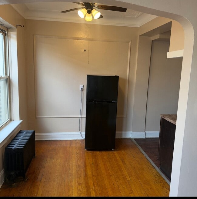 Building Photo - 8054 s Hermitage