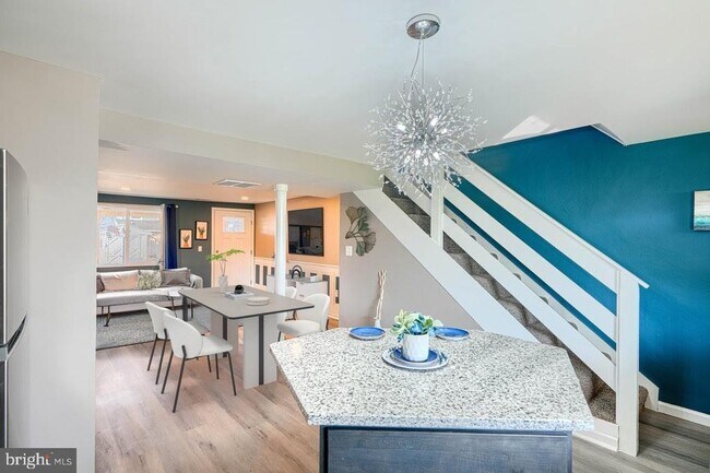 Building Photo - 800 Seckel Ct