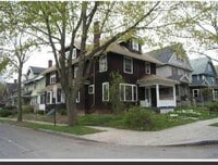 Building Photo - 1057 Park Ave