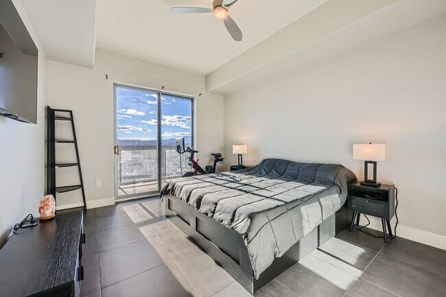 Building Photo - MOVE IN SPECIAL! $500.00 OFF 1ST MONTHS RE...