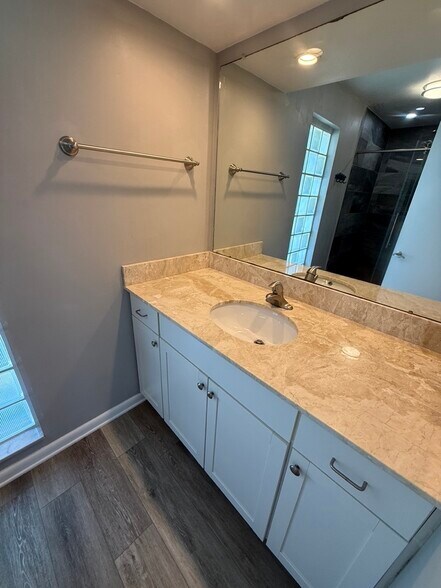 Building Photo - 381 Ortega Ln