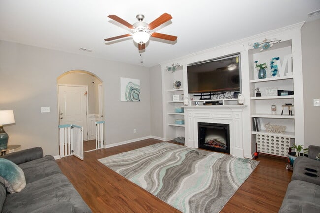 Building Photo - 3028 Helmsman Dr