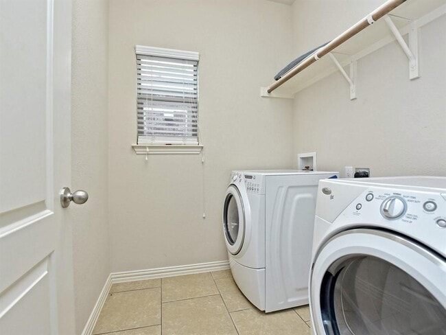 Building Photo - 12522 Enchanted Forest Dr