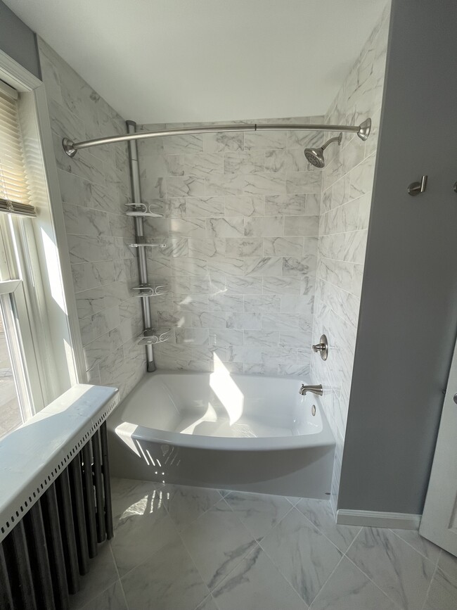 Main Bathroom - 143 Markle St