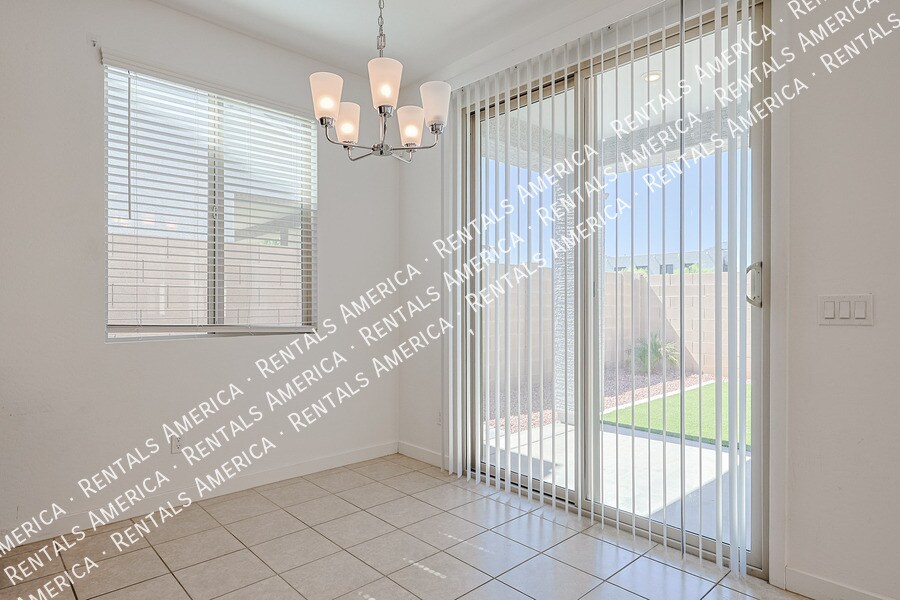 Building Photo - 6038 W Hartford Ct