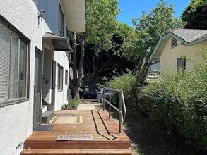 Building Photo - 1035 S Alma St