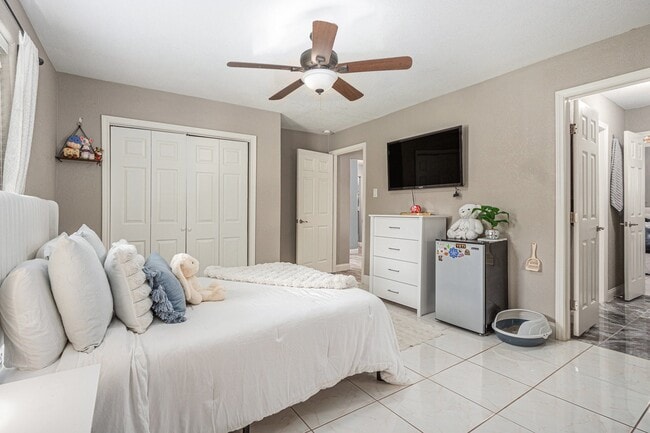 Building Photo - 5118 Whittier Oaks Dr